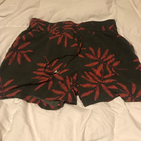 Set - Picture 2 of 3